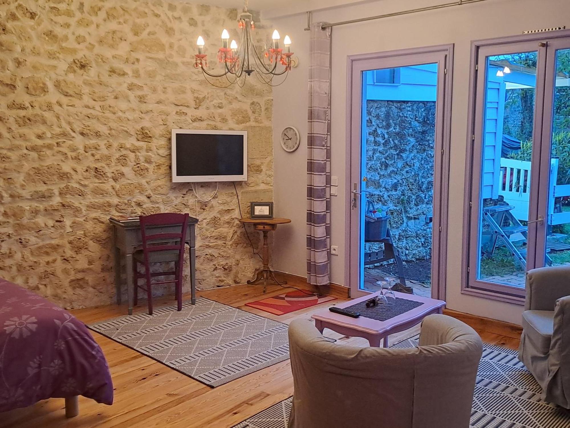 Saint-Seurin-de-Cadourne La Cadournaise B&B 외부 사진